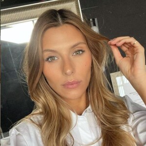 Camille Cerf prend la pose sur Instagram, avril 2021