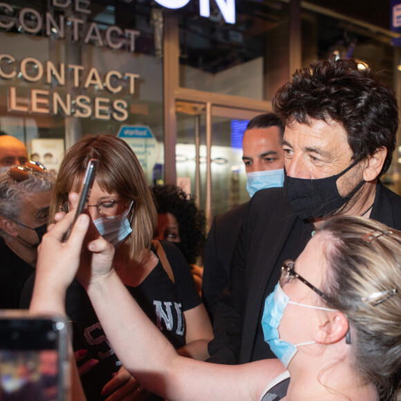 Patrick Bruel lors de l'avant -première du film "Villa Caprice" de Bernard Stora, au cinéma UGG Toison d'Or, à Bruxelles, à l'occasion de la réouverture des salles de cinémas en Belgique le 9 juin 2021.
