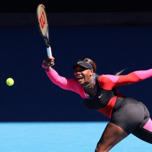 Serena Williams et sa combinaison Nike lors de l'Open d'Australie à Melbourne, le 18 février 2021.