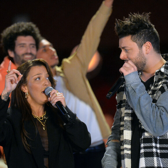 Exclusif - Camille Lellouche et Kev Adams lors du livestream "CamKev Comedy and Songs" au théâtre Mogador à Paris. © Veeren/Bestimage