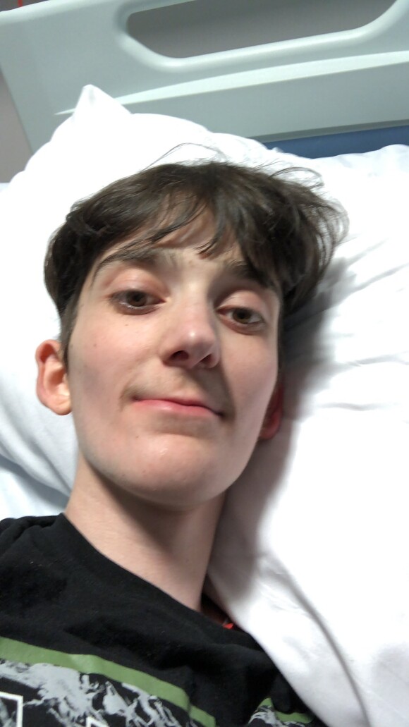 Le youtubeur anglais Sir Kipsta (de son vrai nom Alex Dragomir) est mort le vendredi 11 juin 2021. Il avait 17 ans.