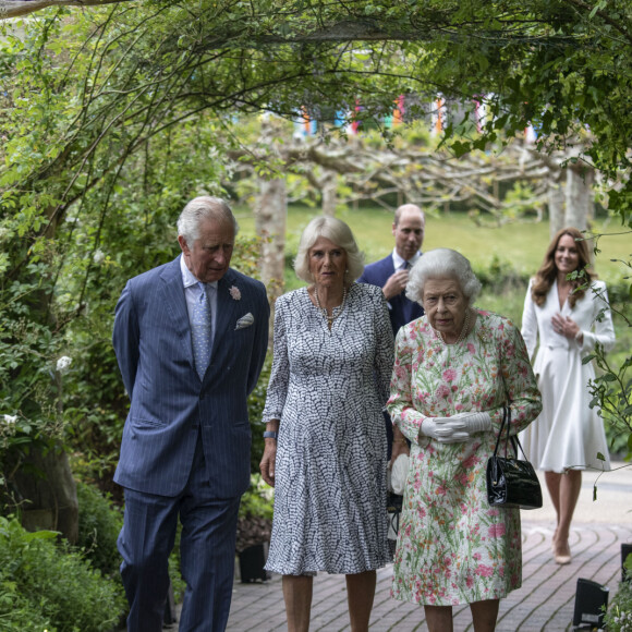 La reine Elisabeth II d'Angleterre participe à la réception en marge du sommet du G7 à l'Eden Project le 11 juin 2021.