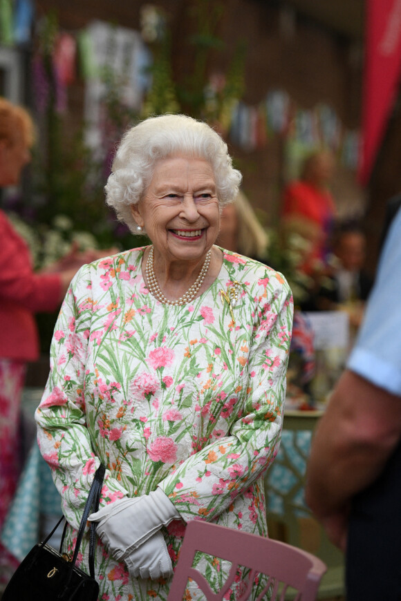 La reine Elisabeth II au Big Lunch Initiative en marge du sommet du G7 à Saint Ives le 11 juin 2021.