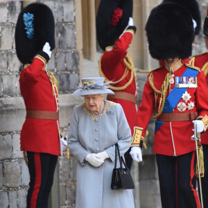 Trooping of the colour - La reine Elisabeth II d'Angleterre assiste seule à la cérémonie au chateau de Windsor le 12 juin 2021.