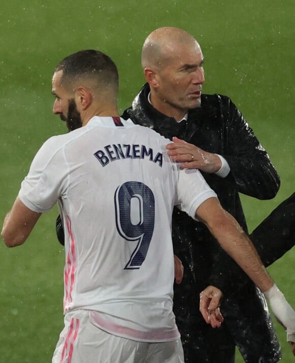 Zinédine Zidane et Karim Benzema à Madrid, le 10 avril 2021.