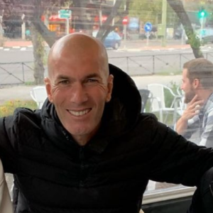 Luca Zidane et ses fils Theo et Luca. Mars 2021.