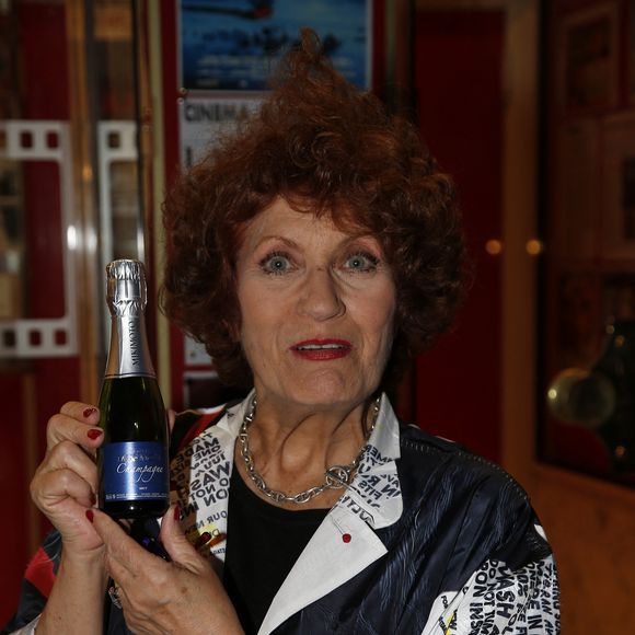 Andréa Ferréol - Hommage à Omar Sharif au cinéma Mac Mahon à Paris, le 9 septembre 2015.