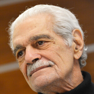 Omar Sharif lors de la conférence de presse pour la vente aux enchères de la "Federation fund's" à Moscou, le 28 novembre 2014.