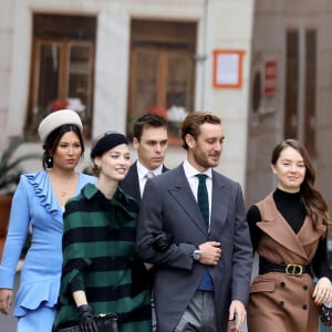 Louis Ducruet et sa femme Marie, Pierre Casiraghi et sa femme Beatrice Borromeo, la princesse Alexandra de Hanovre - La famille princière de Monaco arrive à la cathédrale Notre-Dame-Immaculée lors de la fête Nationale monégasque à Monaco le 19 novembre 2019. © Dominique Jacovides/Bestimage