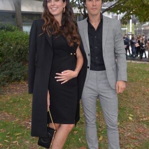 Anouchka Delon enceinte et son compagnon Julien Dereims - Arrivées au défilé Elie Saab "Collection Prêt-à-Porter Printemps/Eté 2020" lors de la Fashion Week de Paris (PFW), le 28 septembre 2019. © Veerren Ramsamy - Christophe Clovis / Bestimage 