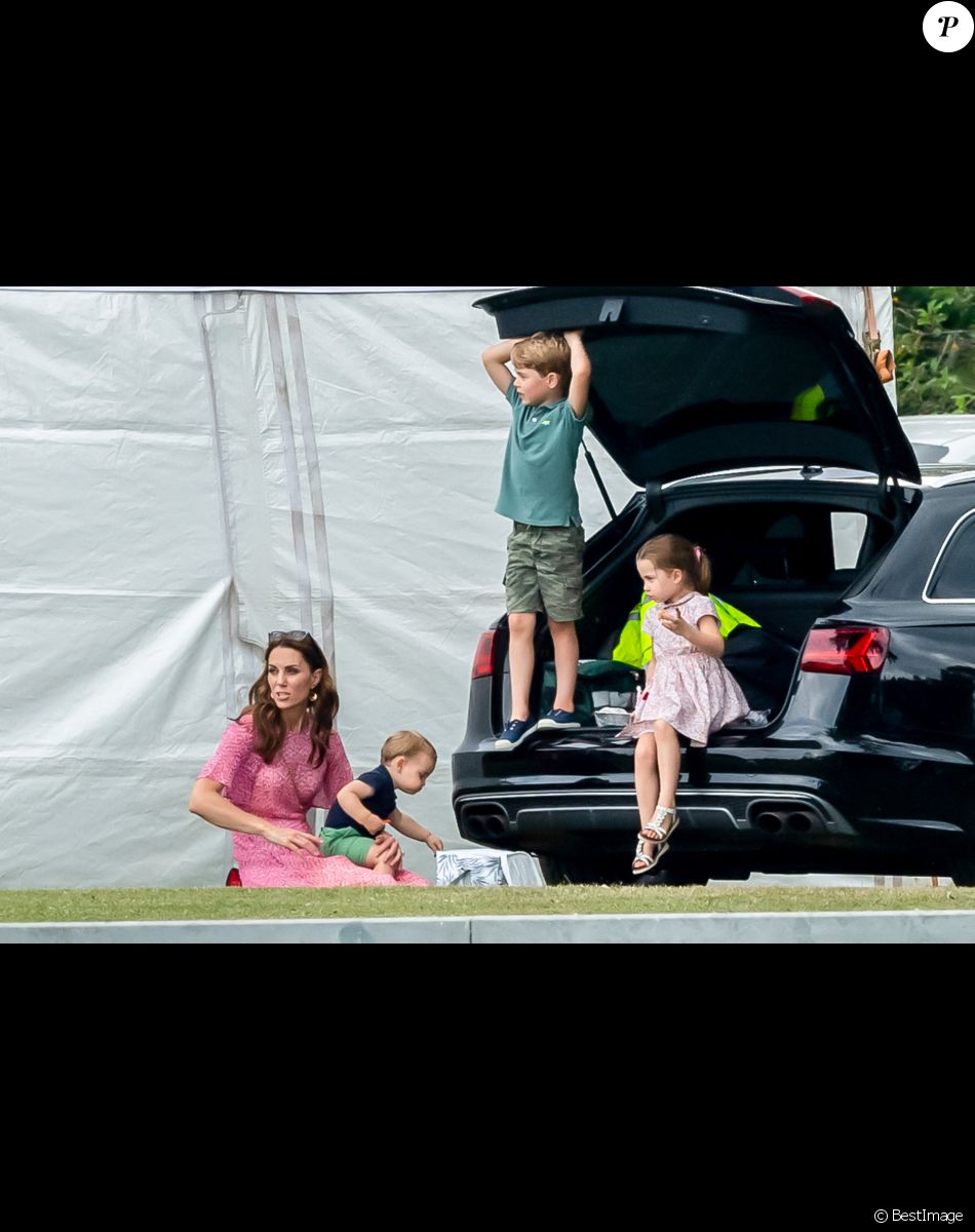 Catherine (Kate) Middleton, duchesse de Cambridge avec ses enfants, le prince George de Cambridge, la princesse Charlotte de Cambridge et le prince Louis de Cambridge lors d'un match de polo de bienfaisance King Power Royal Charity Polo Day à Wokinghan, comté de Berkshire, Royaume Uni, le 10 juillet 2019.