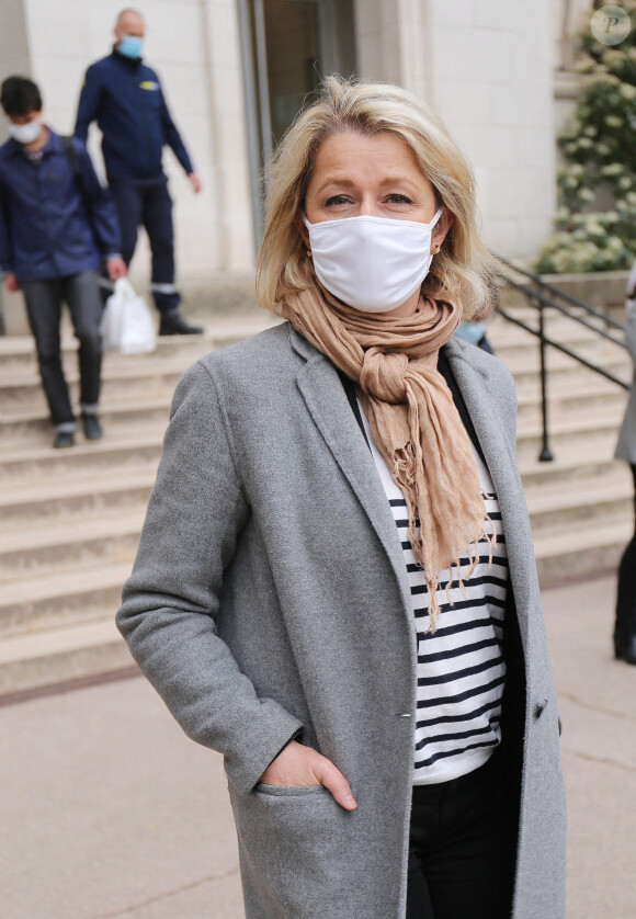 Barbara Pompili, ministre de la transition écologique lors d'une visite de la la Cité Internationale Universitaire de Paris le 4 mai 2021. © Panoramic / Bestimage