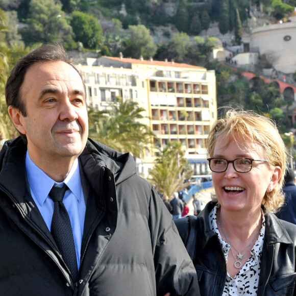 Frédéric Salat-Baroux et sa femme, Claude Chirac sur la Promenade des Anglais après l'inauguration du Cours Jacques Chirac et le dévoilement de la statue à son effigie réalisée par l'artiste peintre niçois Patrick Fréga, à Nice le 8 février 2020. Le Cours Jacques Chirac se situe à la frontière du Vieux Nice, entre le Quai des Etats-Unis et le Cours Saleya. © Bruno Bebert / Bestimage