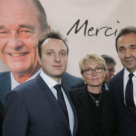 Claude Chirac, son mari Frédéric Salat-Baroux et son fils Martin Rey-Chirac se sont rendus au musée du président Jacques Chirac de Sarran en Corrèze le 5 octobre 2019. Le conseil départemental de la Corrèze y organise une journée du souvenir et de l'amitié, à la mémoire de Jacques Chirac. Un hommage public, ouvert à tous, où un banquet attend les convives. Tête de veau, pommes du Limousin et fromage local sont au menu, en souvenir du coup de fourchette de Jacques Chirac et de son attachement au terroir corrézien. © Patrick Bernard/Bestimage