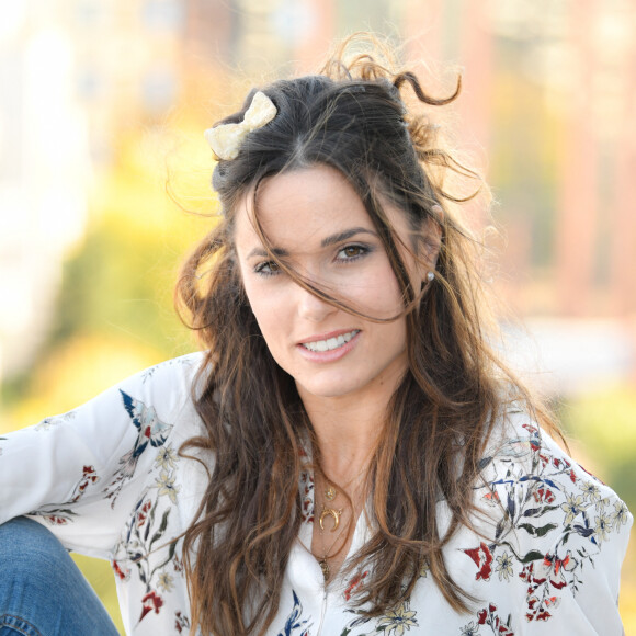 Capucine Anav dans les locaux de Webedia pour une interview pour Purepeople à Levallois-Perret le 10 octobre 2018.