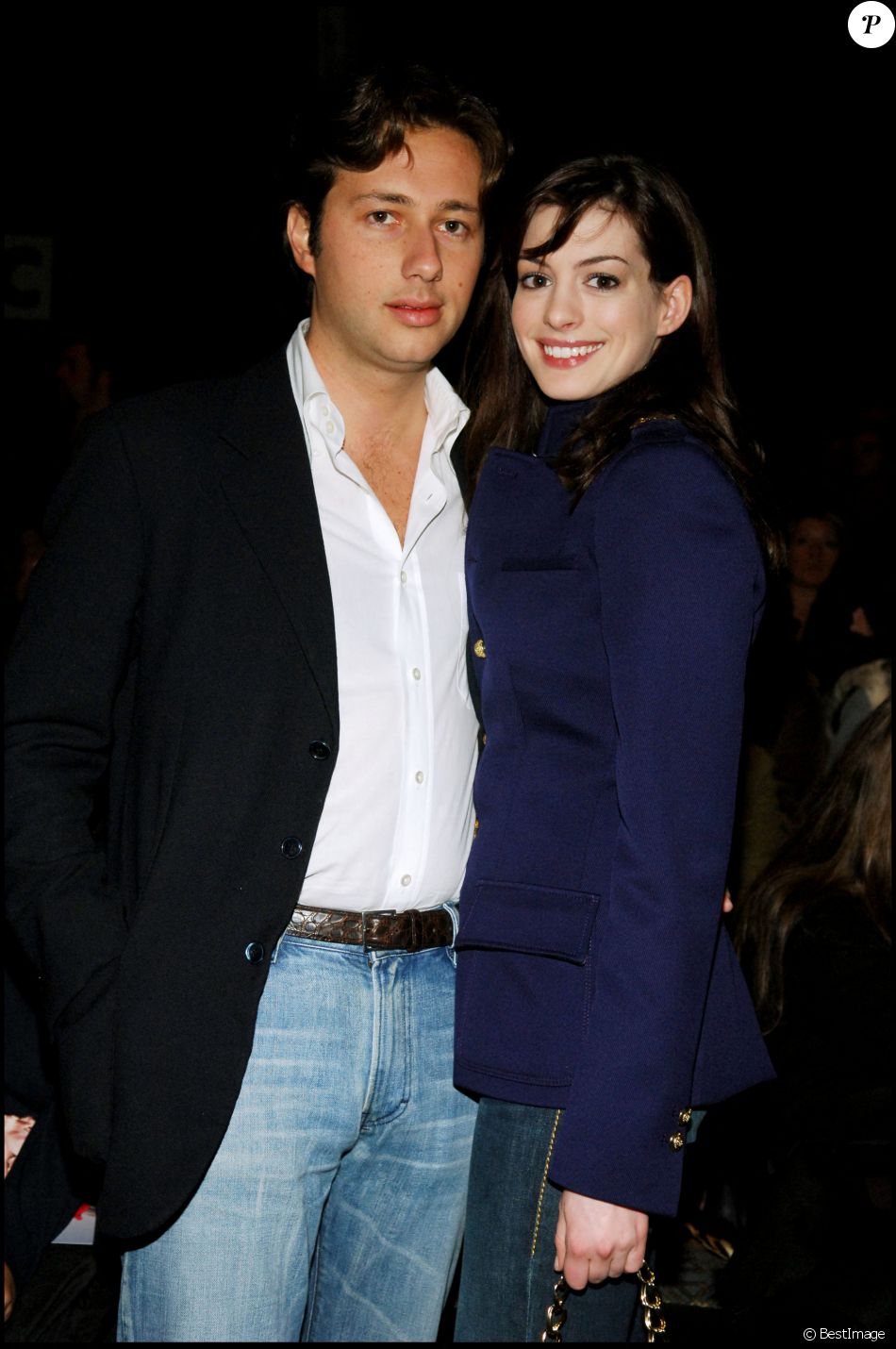 Raffaello Folliero et Anne Hathaway à Milan en 2006.