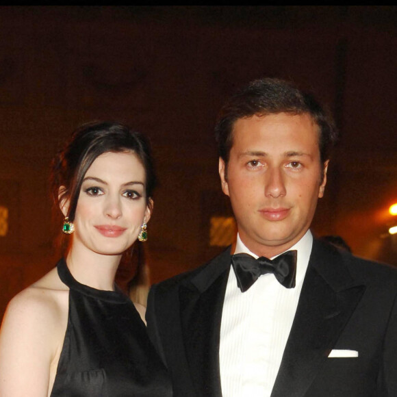 Raffaello Folliero et Anne Hathaway.