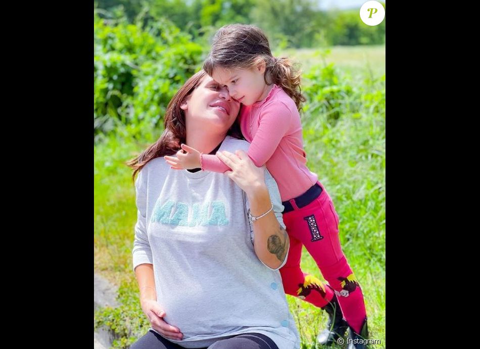 Julia Paredes et sa fille Luna, mai 2021