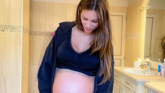 Julia Paredes enceinte et en souffrance : grosse galère à l'hôpital avant d'accoucher