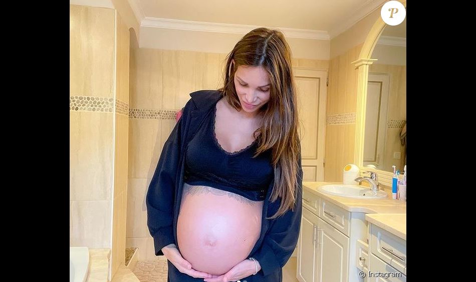 Julia Paredes enceinte de son deuxième enfant
