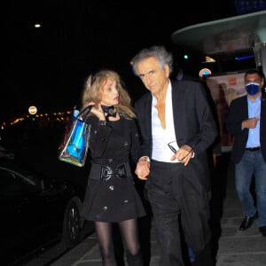 Arielle Dombasle, Bernard-Henri Lévy lors de la première du film "Une autre idée du monde" de Bernard-Henri Lévy au cinéma l'Arlequin à Paris le 10 juin 2021. © Baldini / Bestimage 