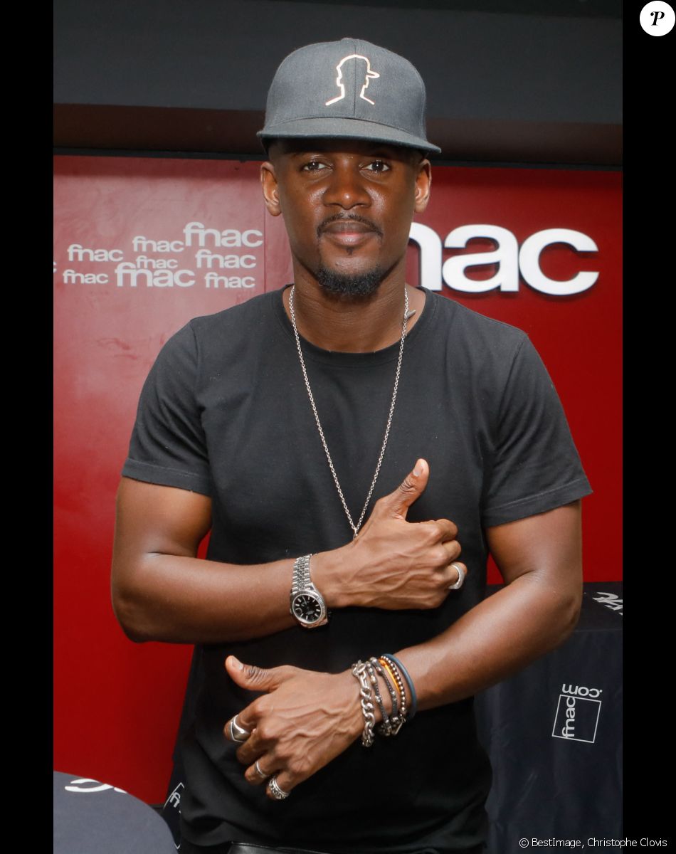 Black M (Alpha Diallo) - Mini-concert du rappeur Black M à la FNAC Bercy Village à l'occasion de la sortie de son nouvel album à Paris, France, le 13 septembre 2019. © Christophe Clovis/Bestimage