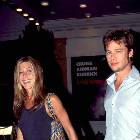 Jennifer Aniston et Brad Pitt - Première du film "Eyes Wide Shut" à Los Angeles.