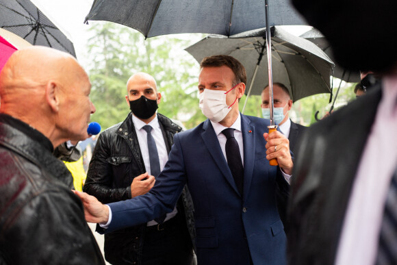 Emmanuel et Brigitte Macron vont voter pour le second tour des élections régionales et départementales au palais des Congrès au Touquet. © Romain Gaillard / Pool / Bestimage