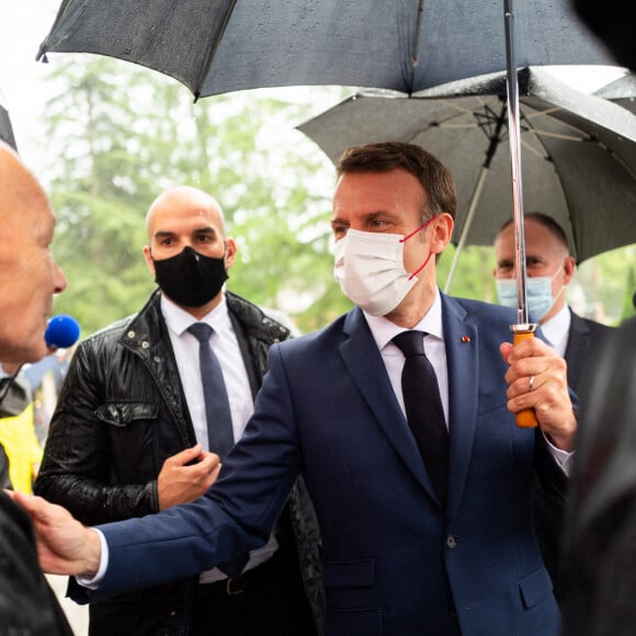 Emmanuel et Brigitte Macron vont voter pour le second tour des élections régionales et départementales au palais des Congrès au Touquet. © Romain Gaillard / Pool / Bestimage