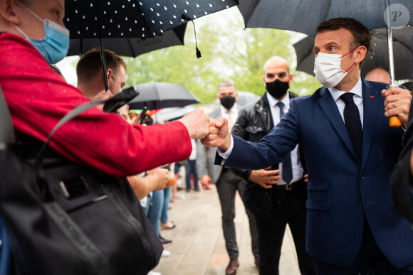 Emmanuel et Brigitte Macron vont voter pour le second tour des élections régionales et départementales au palais des Congrès au Touquet. Le 27 juin 2021. © Romain Gaillard / Pool / Bestimage