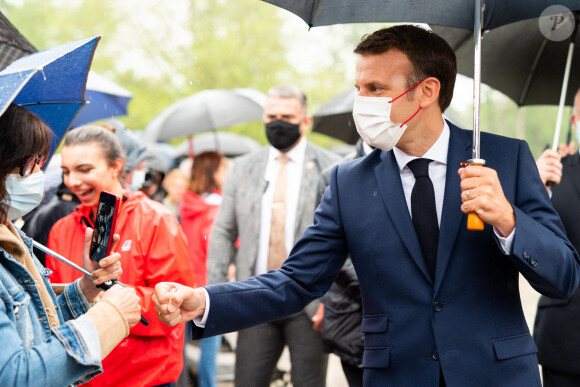 Emmanuel et Brigitte Macron vont voter pour le second tour des élections régionales et départementales au palais des Congrès au Touquet. Le 27 juin 2021. © Romain Gaillard / Pool / Bestimage