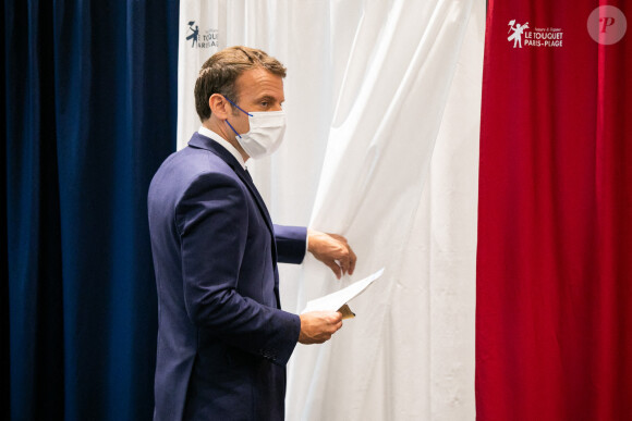 Emmanuel et Brigitte Macron vont voter pour le second tour des élections régionales et départementales au palais des Congrès au Touquet. Le 27 juin 2021. © Romain Gaillard / Pool / Bestimage