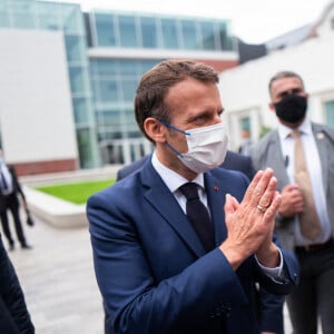 Emmanuel et Brigitte Macron vont voter pour le second tour des élections régionales et départementales au palais des Congrès au Touquet. Le 27 juin 2021. © Romain Gaillard / Pool / Bestimage