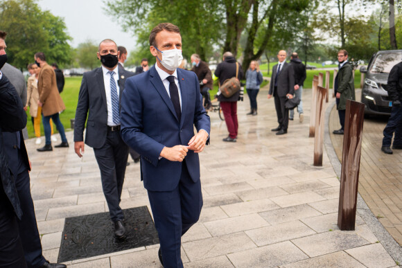 Emmanuel et Brigitte Macron vont voter pour le second tour des élections régionales et départementales au palais des Congrès au Touquet. Le 27 juin 2021. © Romain Gaillard / Pool / Bestimage