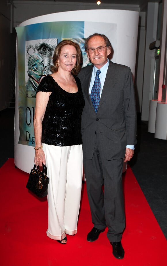 Pal Sarkozy et son épouse Inès Sarkozy de Nagy-Bocsa - Vernissage de l'exposition de Pal Sarkozy à l'espace Pierre Cardin à Paris, en 2010.