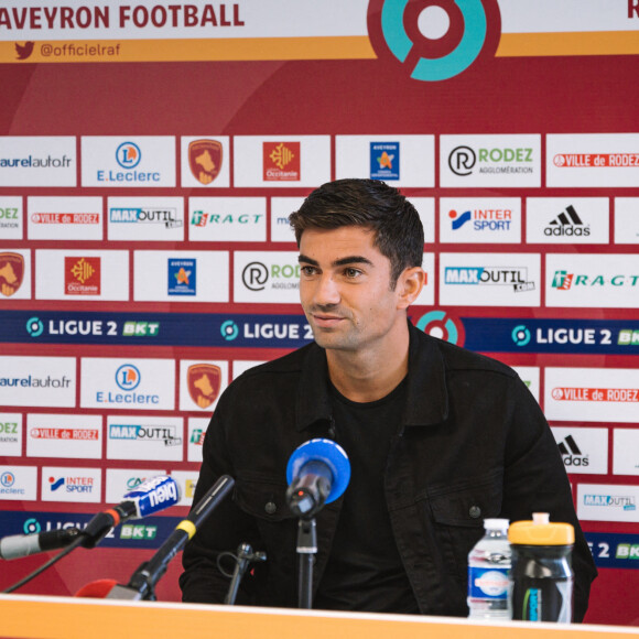 Enzo Zidane, le fils de Zinédine Zidane, est présenté dans son nouveau club, le Rodez Aveyron Football Club. Rodez, le 30 juin 2021.