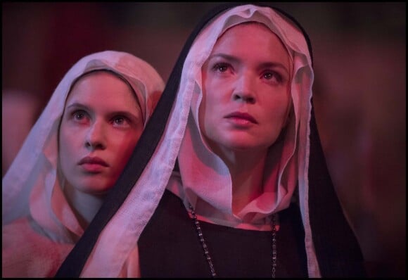 Virginie Efira dans le film "Benedetta", de Paul Verhoeven. En France le 9 juillet 2021.