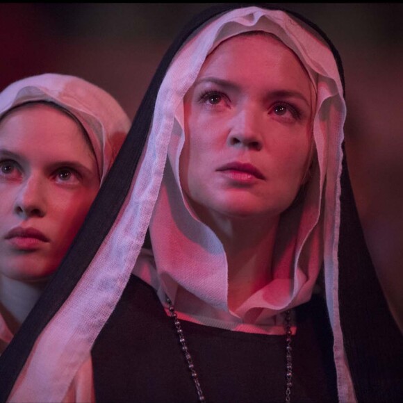 Virginie Efira dans le film "Benedetta", de Paul Verhoeven. En France le 9 juillet 2021.
