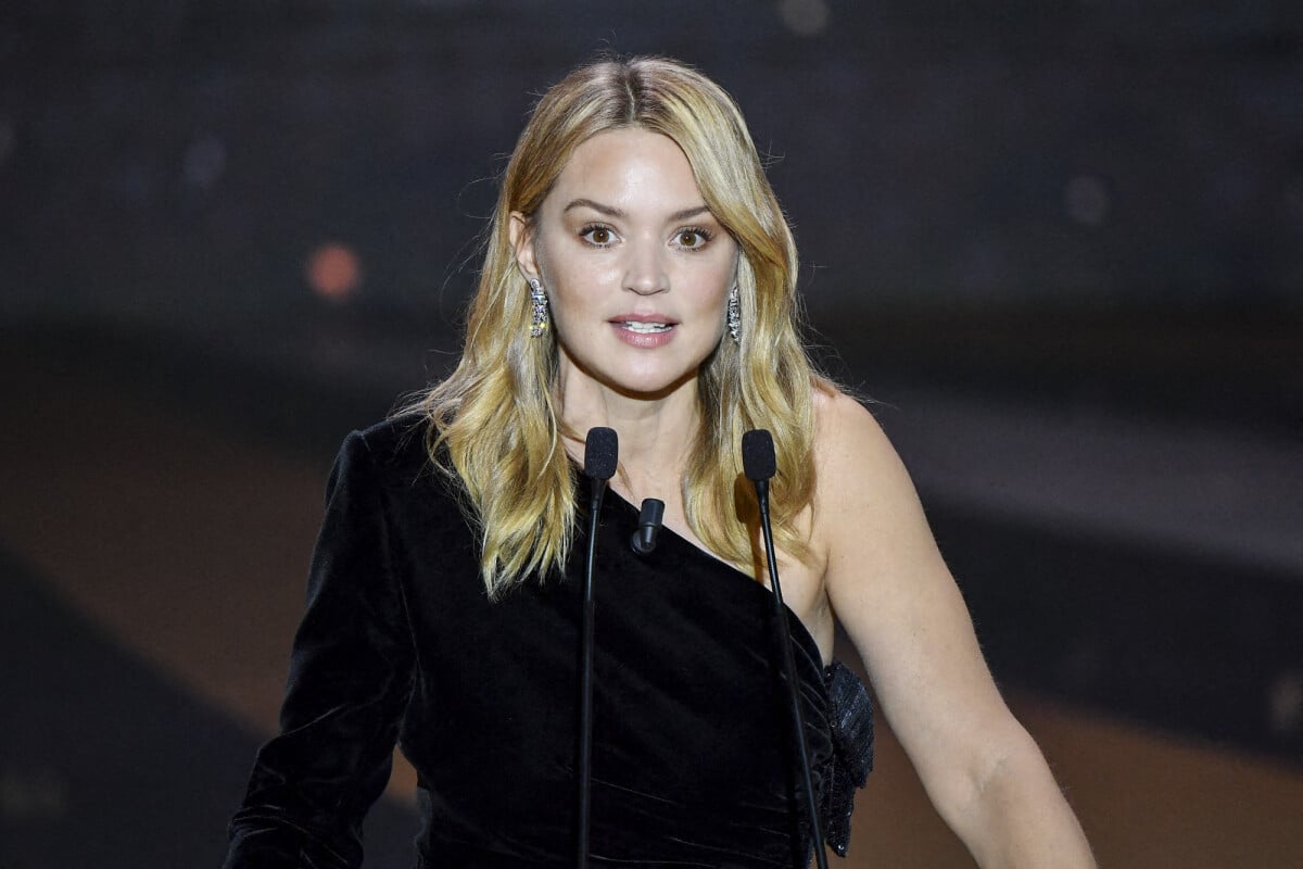 Virginie Efira nue dans Benedetta : sport et régime pour rendre son corps  