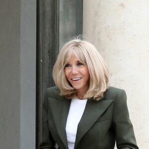 Brigitte Macron, épouse du président de la République Emmanuel Macron, a reçu Pramilla Patten, représentante spéciale de l'ONU sur la violence sexuelle dans les conflits armés, au palais de l'Élysée. Paris, le 1er juillet 2021. © Stéphane Lemouton/Bestimage