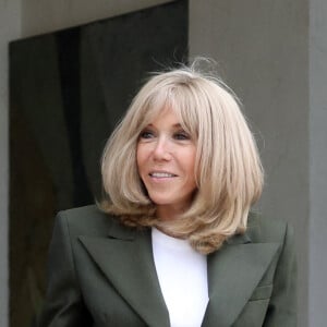 Brigitte Macron, épouse du président de la République Emmanuel Macron, a reçu Pramilla Patten, représentante spéciale de l'ONU sur la violence sexuelle dans les conflits armés, au palais de l'Élysée. Paris, le 1er juillet 2021. © Stéphane Lemouton/Bestimage