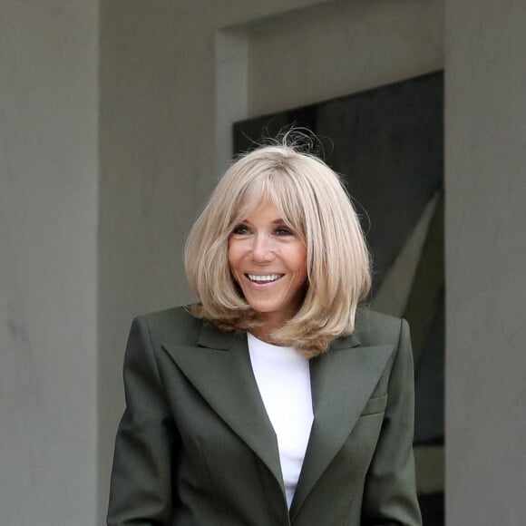 Brigitte Macron, épouse du président de la République Emmanuel Macron, a reçu Pramilla Patten, représentante spéciale de l'ONU sur la violence sexuelle dans les conflits armés, au palais de l'Élysée. Paris, le 1er juillet 2021. © Stéphane Lemouton/Bestimage