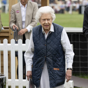 La reine Elisabeth II d'Angleterre, de retour d'Ecosse après la Holyrood Week, assiste à la course hippique "Royal Windsor Horse Show", le 2 juillet 2021 à Windsor.