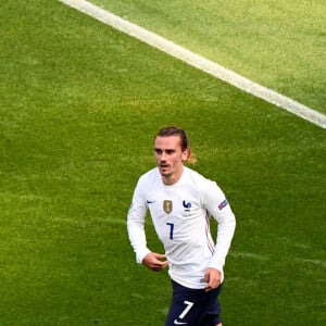 Antoine Griezmann et Ousmane Dembele lors du match de l'UEFA Euro 2020 opposant la Hongrie à la France au stade Puskas Arena à Budapest, Hongrie, le 19 juin 2021. © Anthony Bibard/FEP/Panoramic/Bestimage