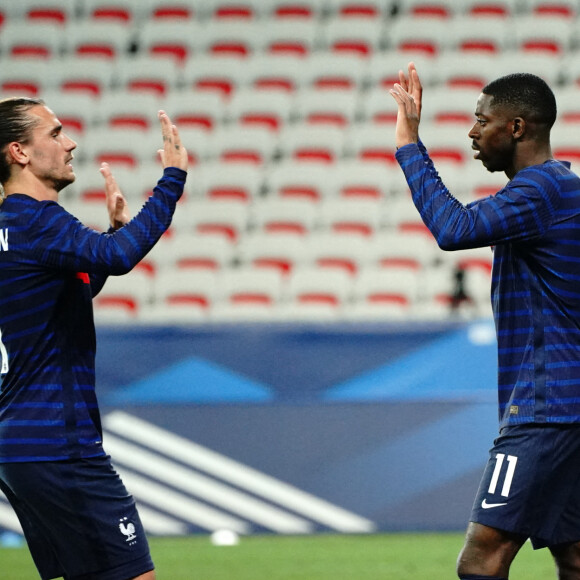 Ousmane Dembele - Antoine Griezmann lors du match amical de préparation de l'UEFA Euro 2020 "France - Pays de Galles (3-1)" au stade Allianz Riviera à Nice, le 2 juin 2021.