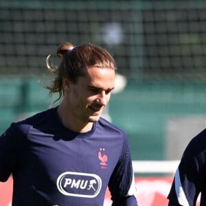 Ousmane Dembele - Antoine Griezmann - Entraînement de l'équipe de France de football à Clairefontaine, le 28 mai 2021. © Anthony Bibard / Panoramic / Bestimage