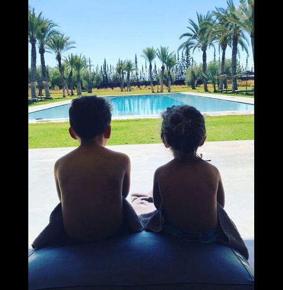 Vitaa publie une photo de ses fils Liham et Adam sur Instagram à l'occasion de leurs vacances au soleil. Instagram, février 2018. 