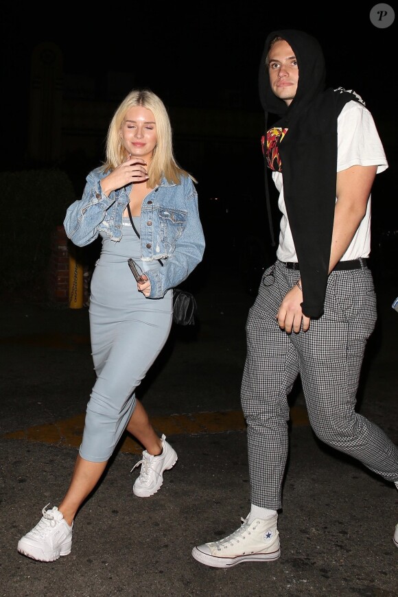 Lottie Moss et Daniel Mickelson arrivent au club "Delilah" à Los Angeles, le 21 avril 2019.