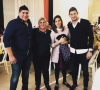 Emiliano Sala, sa soeur Romina Sala, son frère Dario Sala et leur mère. Juin 2017.