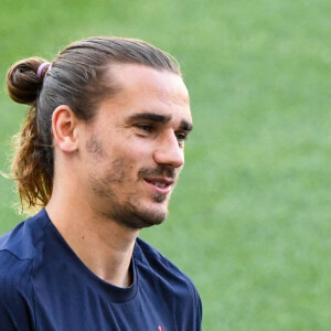 Antoine Griezmann - Les joueurs de l'équipe de France de football s'entrainent à Budapest pour l'Euro 2020 le 22 juin 2021. © Anthony Bibard / FEP / Panoramic / Bestimage